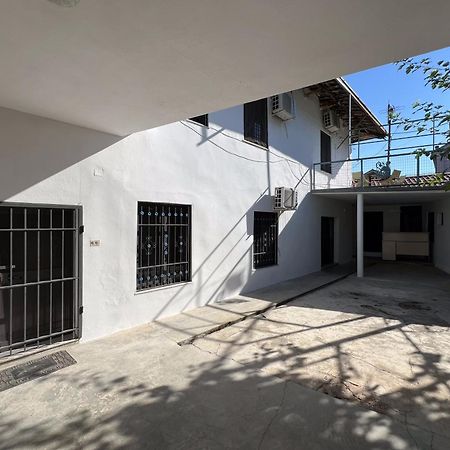 Onetwosleep Guesthouse Shkodër Eksteriør billede