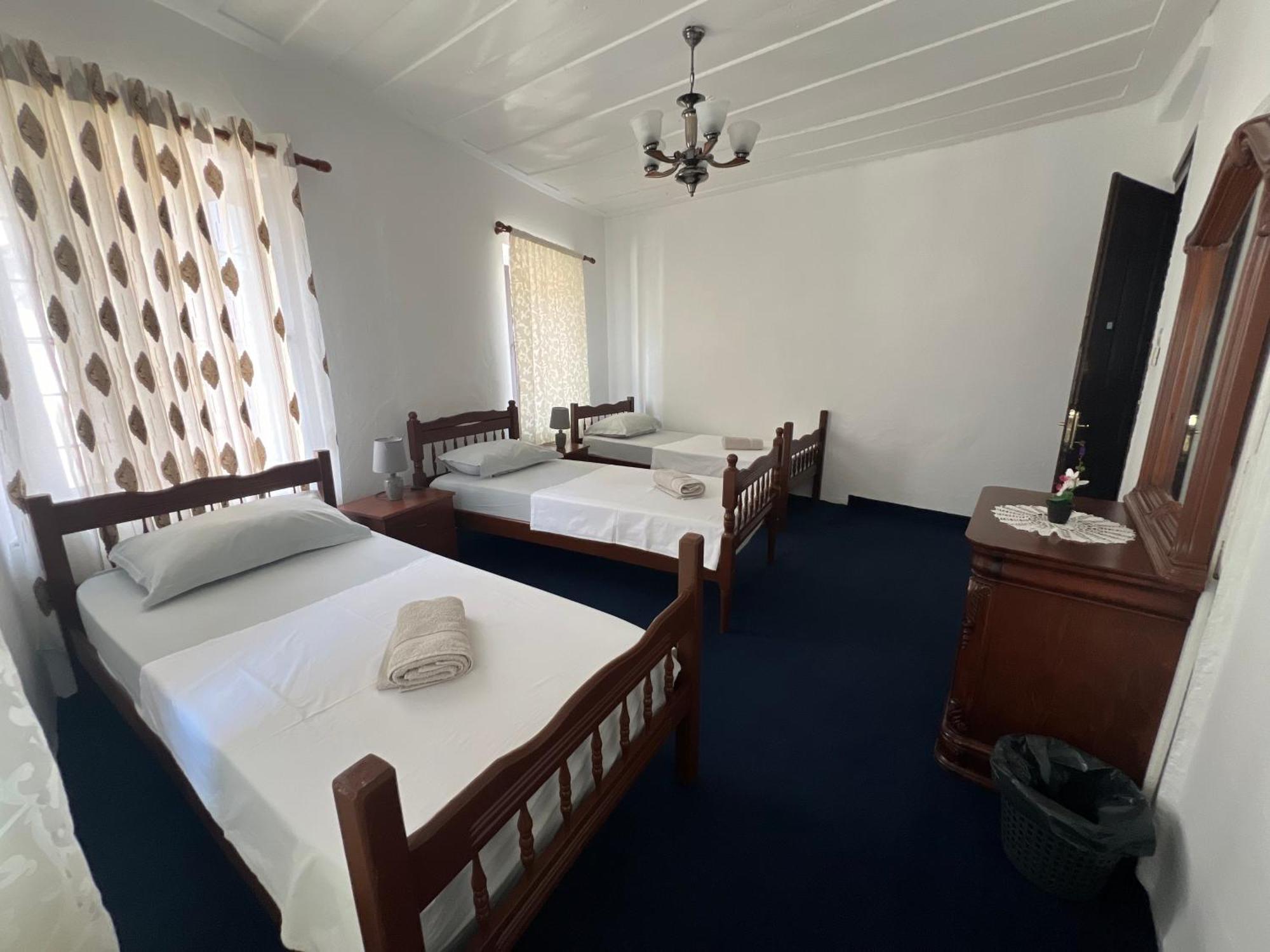 Onetwosleep Guesthouse Shkodër Eksteriør billede